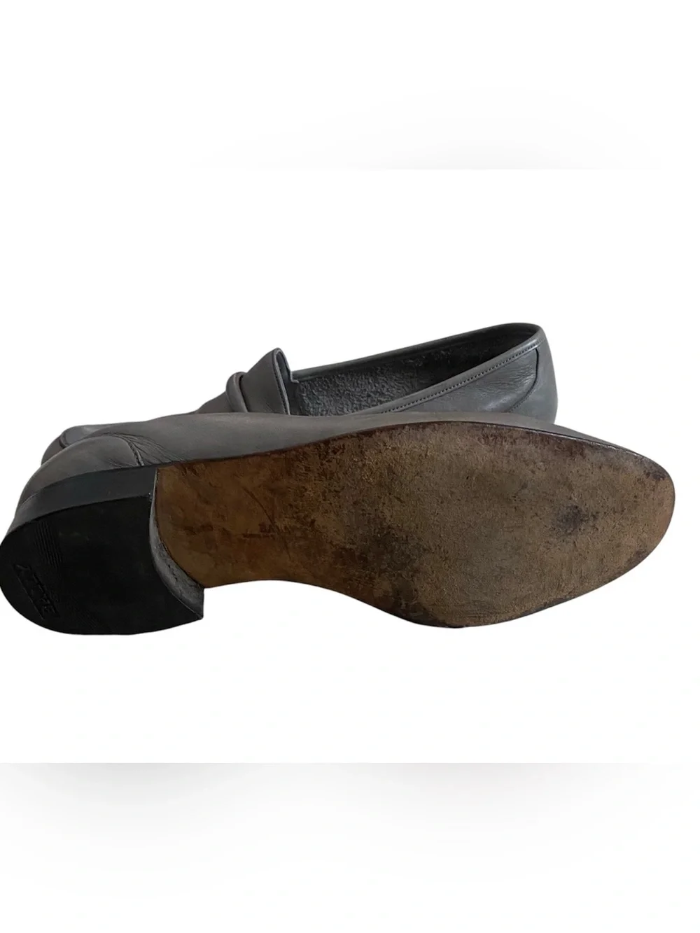 Bally men’s Loma gray leather loafers Made in Switzerland